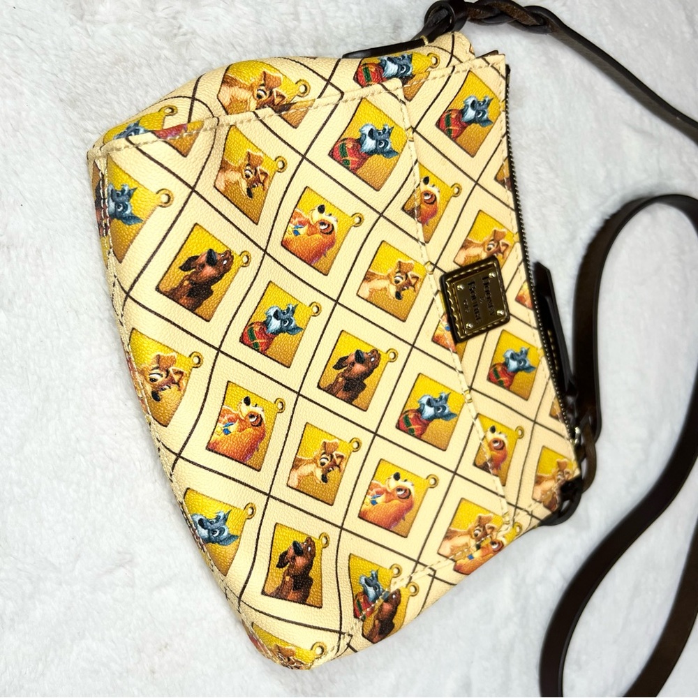 Disney Parks Dooney & Bourke Lady and the Tramp Dogs Crossbody Bag Retired Rare! - Picture 3 of 15